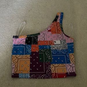 One shoulder bandanna print crop top